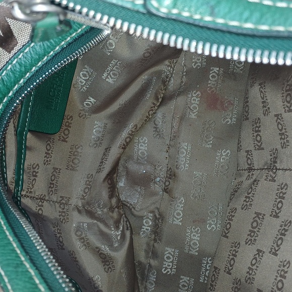 Michael Kors signature with Kelly green trim - Picture 2 of 9